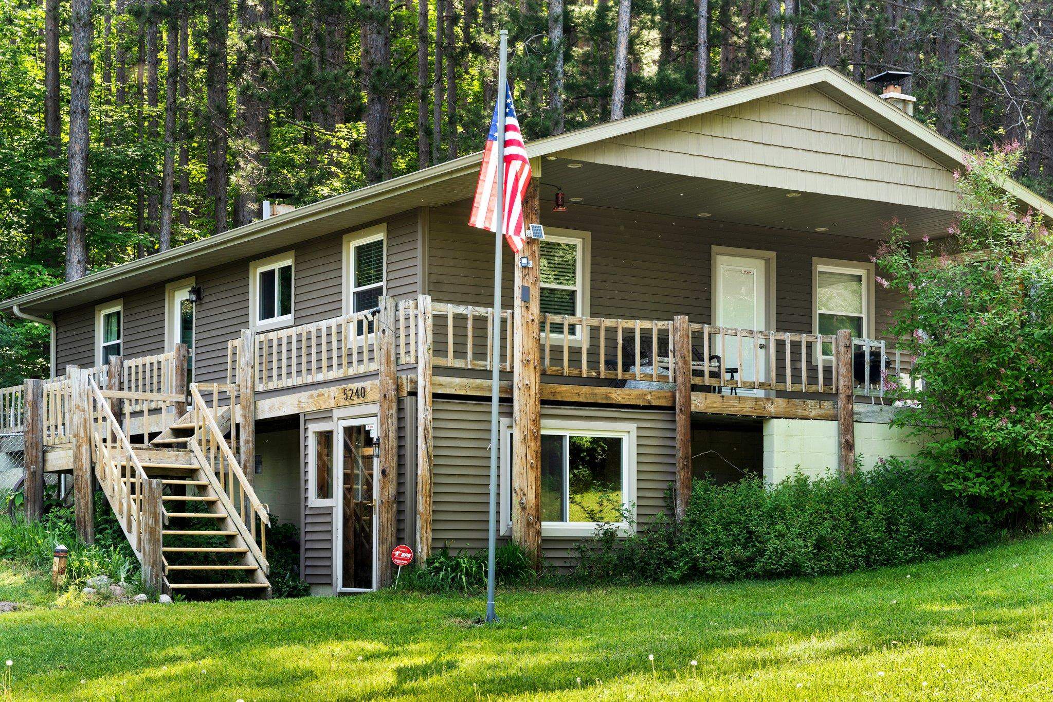 5240 Cedar Valley Road Traverse City, MI 49684 - Photo 8 of 54 1911858-7.JPG