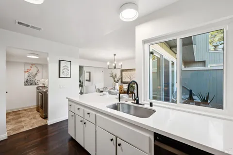 $575,000 | 118 Oliva Court, Unit C, Novato, CA 94947