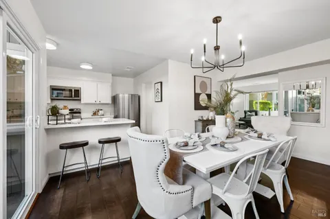 $575,000 | 118 Oliva Court, Unit C, Novato, CA 94947