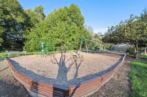 $575,000 | 118 Oliva Court, Unit C, Novato, CA 94947