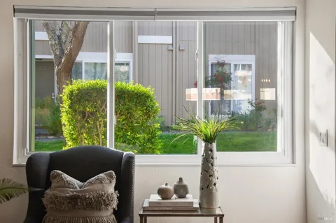 $575,000 | 118 Oliva Court, Unit C, Novato, CA 94947