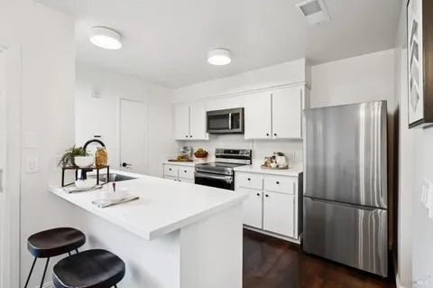 $575,000 | 118 Oliva Court, Unit C, Novato, CA 94947