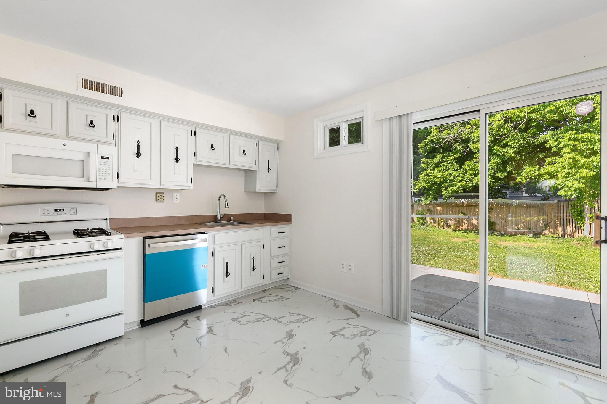 12912 Flack Street Silver Spring, MD 20906 - Photo 8 of 28