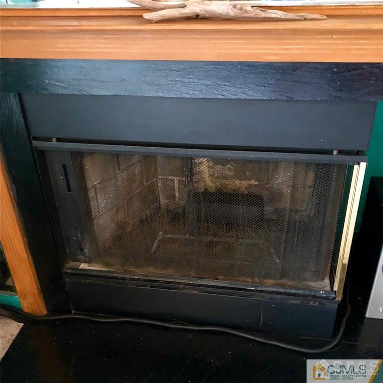 910 Meadow Court, Unit 910 Helmetta, NJ 08828 - Photo 11 of 43 a close view of sink