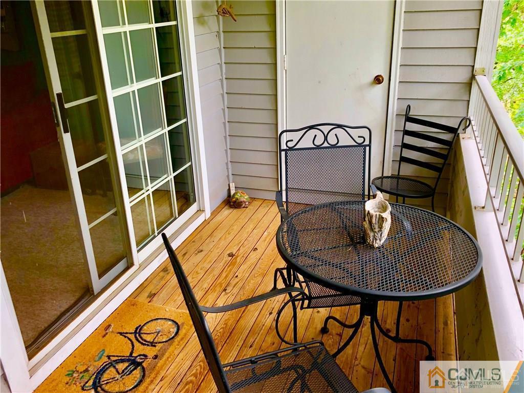 910 Meadow Court, Unit 910 Helmetta, NJ 08828 - Photo 3 of 43