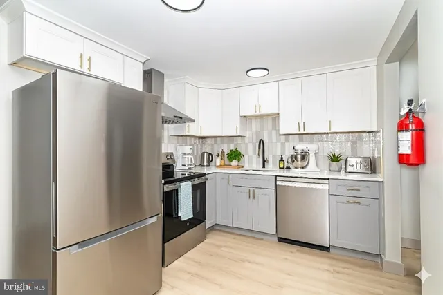 $2,450 | 4 Magnolia Court, Sicklerville, NJ 08081