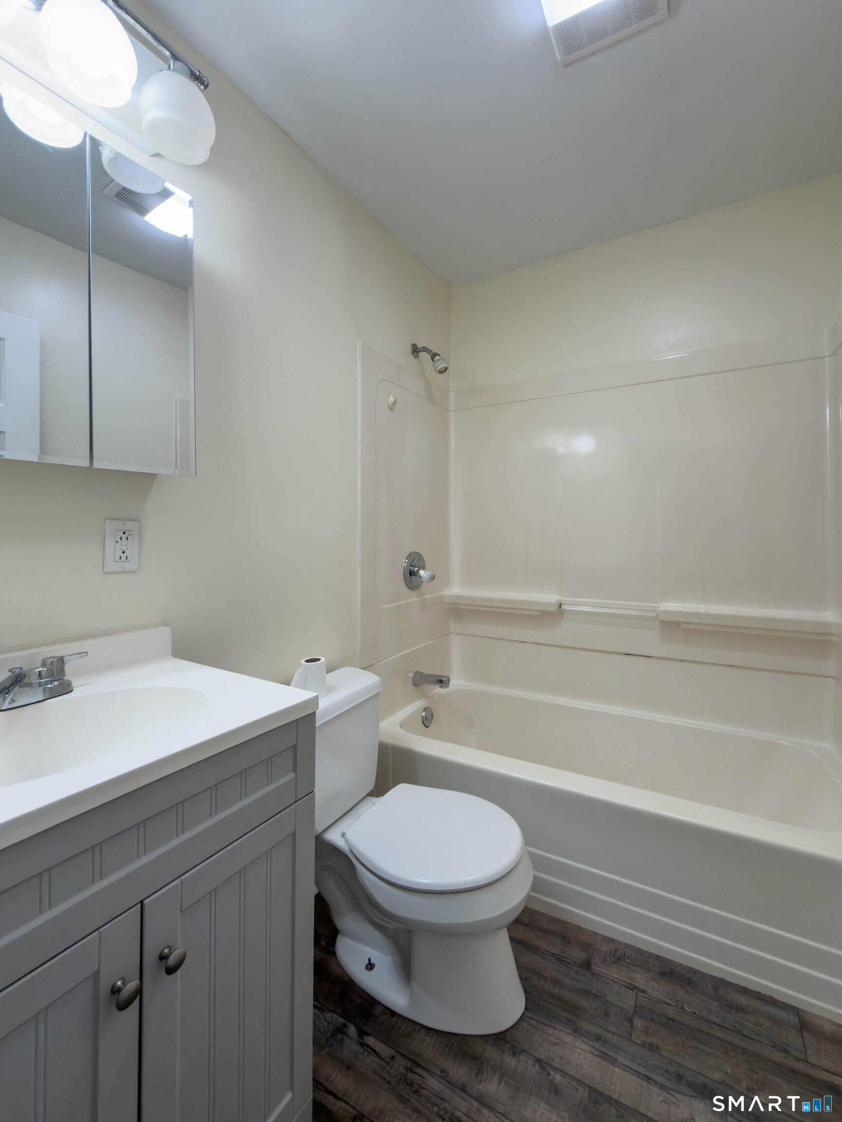 72 Roosevelt Avenue Norwich, CT 06360 - Photo 21 of 24 Gallery Image 21
