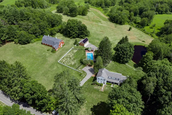 $1,385,000 | 304 Warren Road, Brimfield, MA 01010