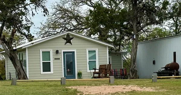 $1,095 | 131 Alexander Drive, Unit 10, Tow, TX 78672
