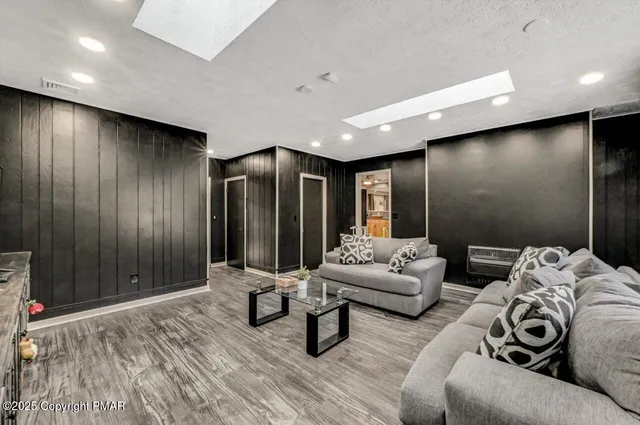 $419,900 | 111 Elm Drive, Blakeslee, PA 18610