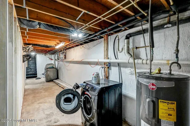 $419,900 | 111 Elm Drive, Blakeslee, PA 18610