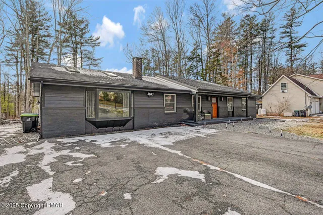 $419,900 | 111 Elm Drive, Blakeslee, PA 18610