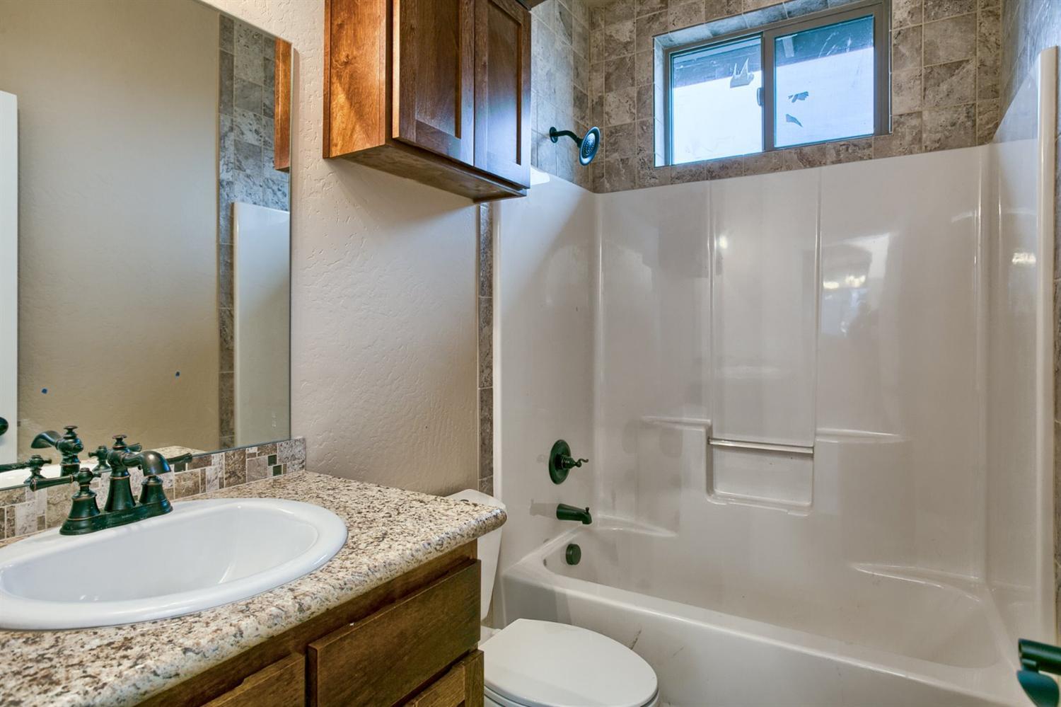 4686 Hillcrest Road Medford, OR 97504 - Photo 26 of 28 Additional Photo
