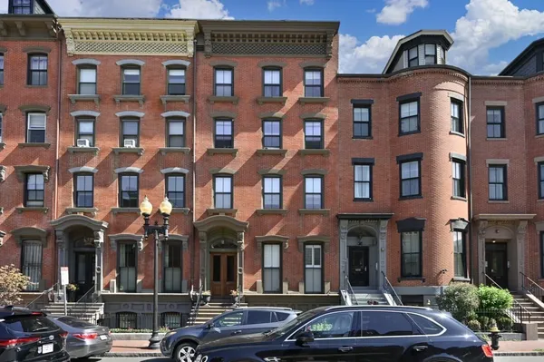 $2,800 | 664 Massachusetts Avenue, Unit 4, Boston, MA 02118
