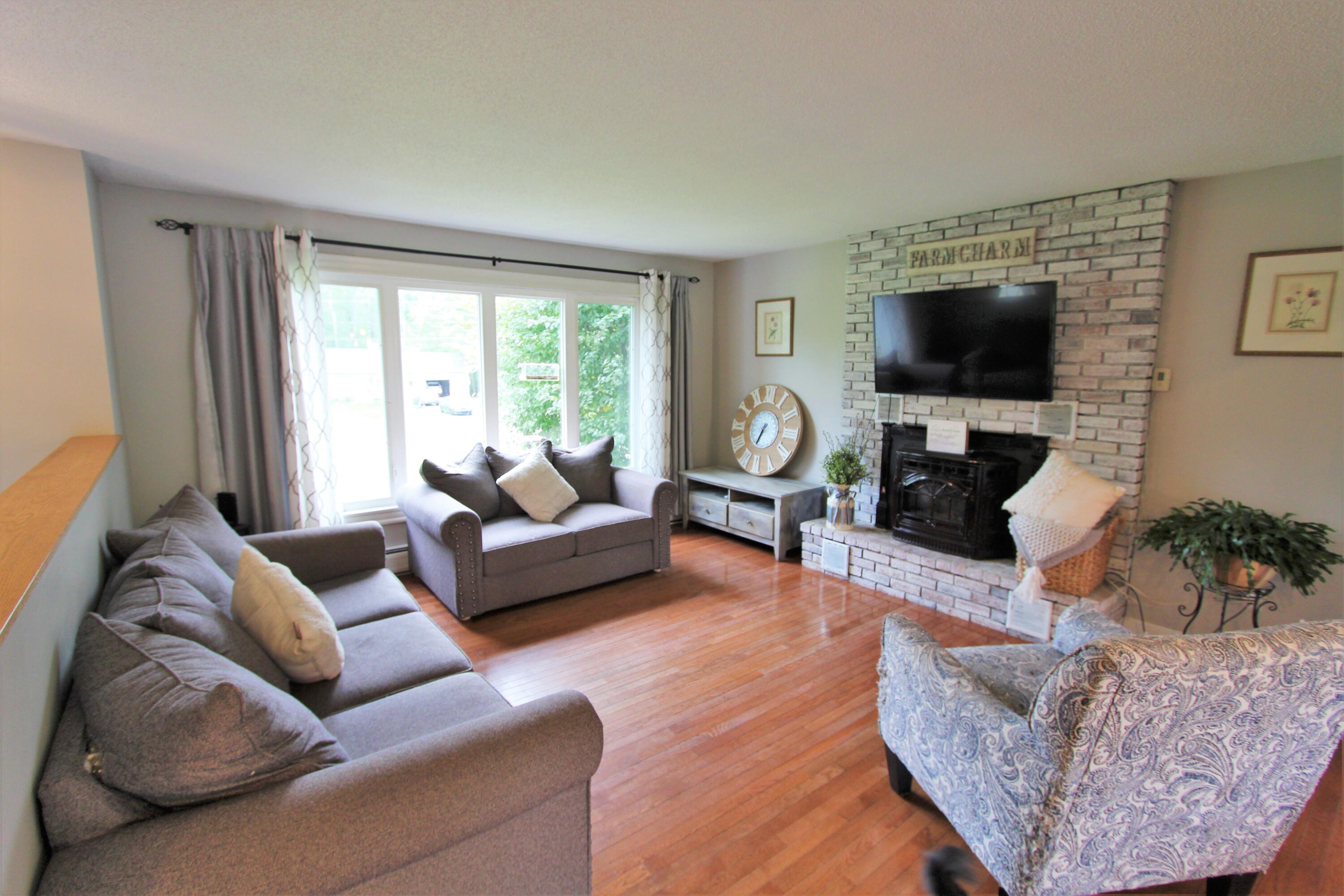 82 Canterbury Road Brewer, ME 04412 - Photo 21 of 56 IMG_2465