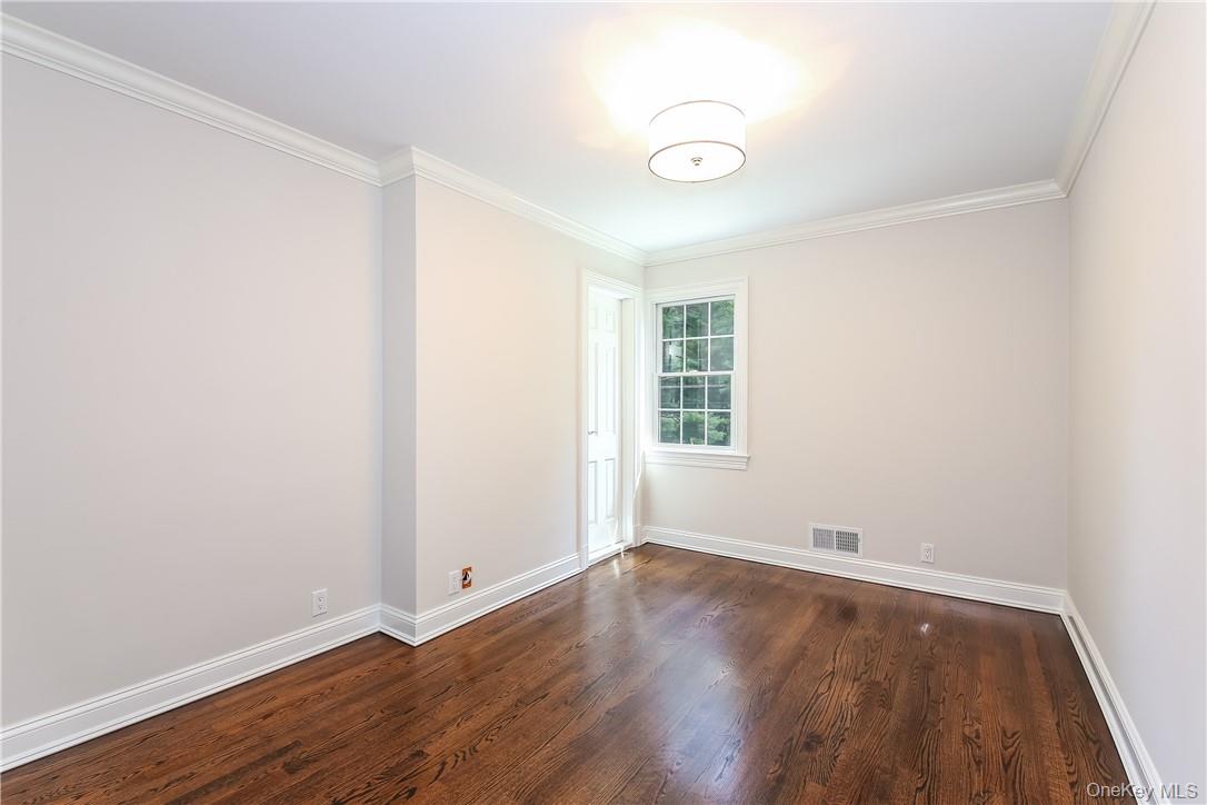 60 Pleasant Ridge Road Harrison, NY 10528 - Photo 13 of 24 En-suite