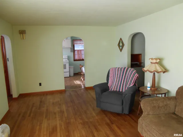 $57,000 | 1091 North Jackson Street, Bushnell, IL 61422