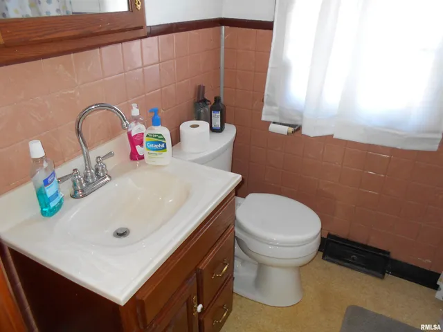 $57,000 | 1091 North Jackson Street, Bushnell, IL 61422