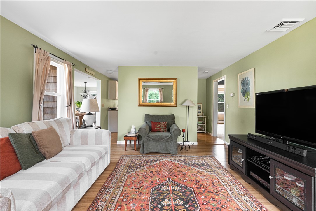 300 Kingstown Road Narragansett, RI 02882 - Photo 14 of 29