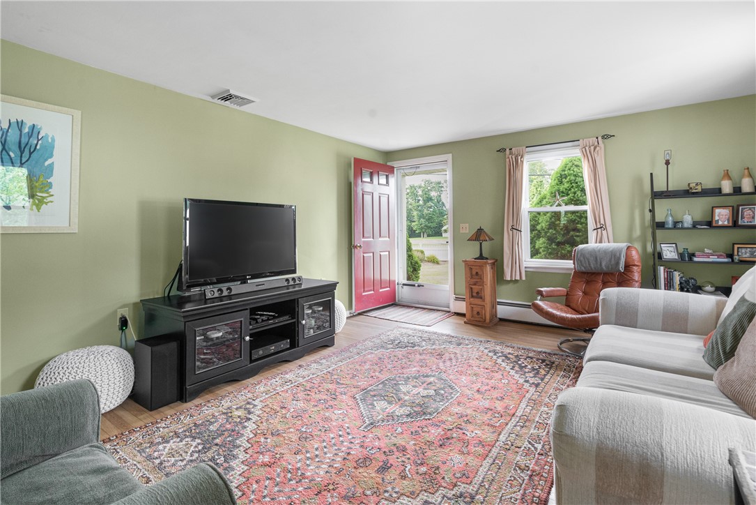 300 Kingstown Road Narragansett, RI 02882 - Photo 5 of 29