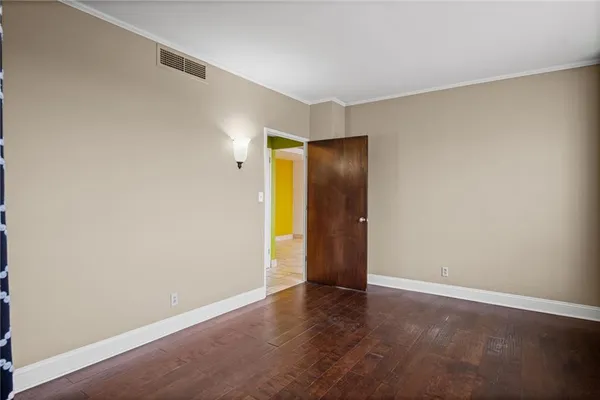 $220,000 | 333 West Meyer Boulevard, Unit 1215, Kansas City, MO 64113