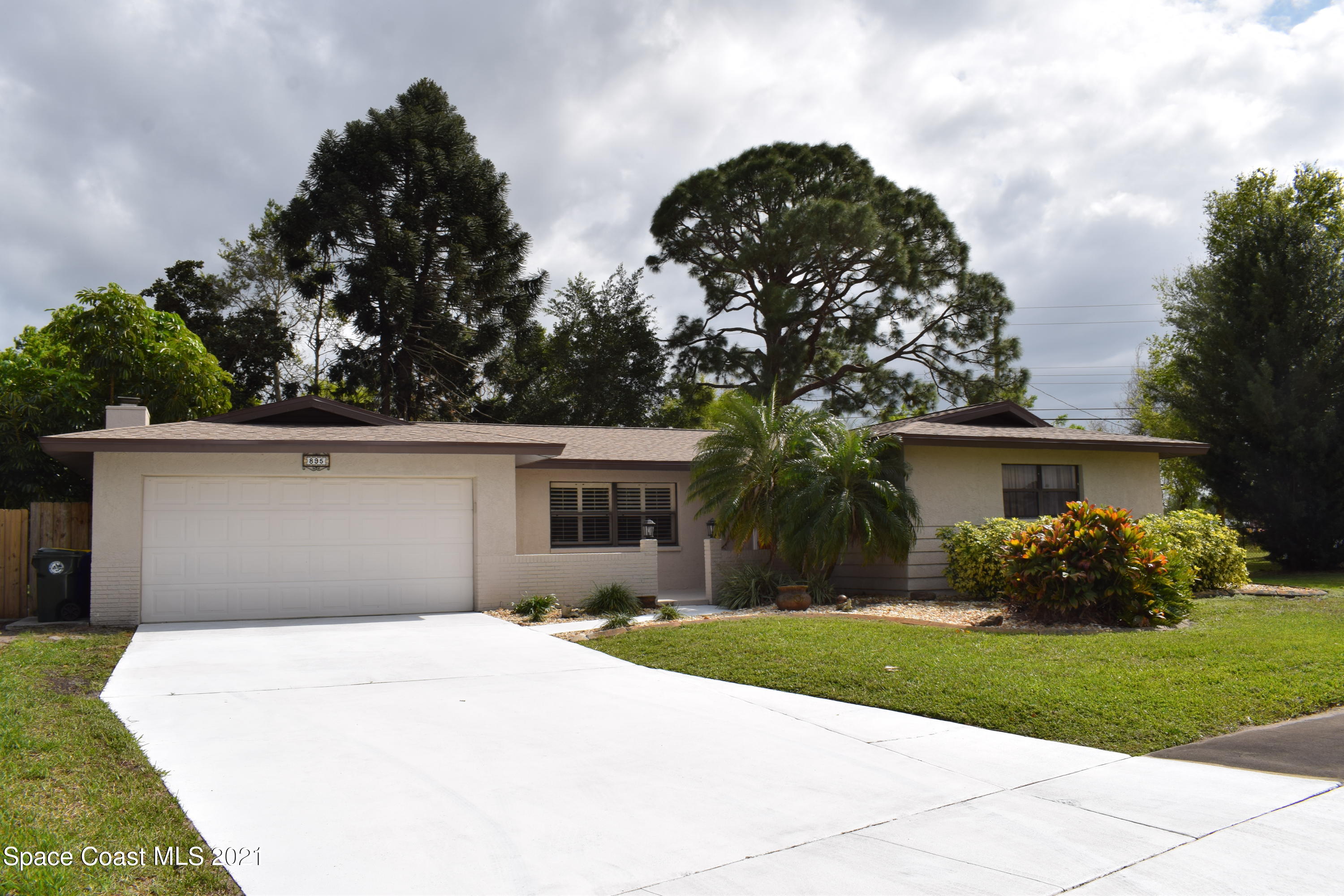 895 Jefferson Road Rockledge, FL 32955 - Photo 1 of 24 DSC_0825