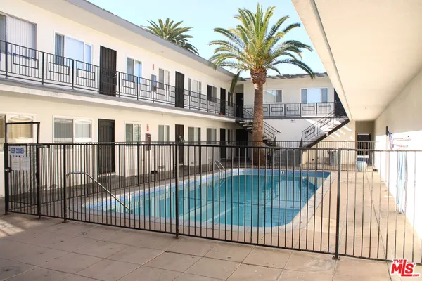 $1,500 | 115 North Oak Street, Unit 28, Inglewood, CA 90301