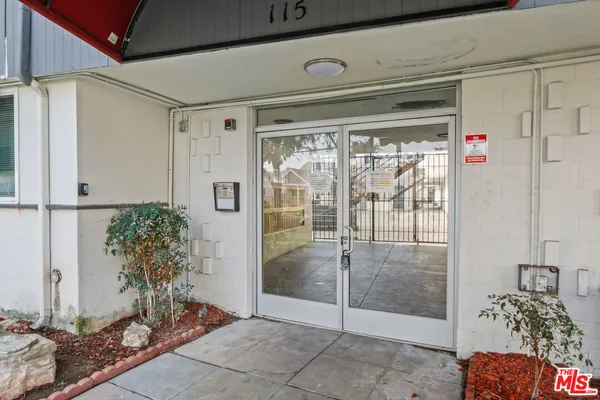 $1,500 | 115 North Oak Street, Unit 28, Inglewood, CA 90301