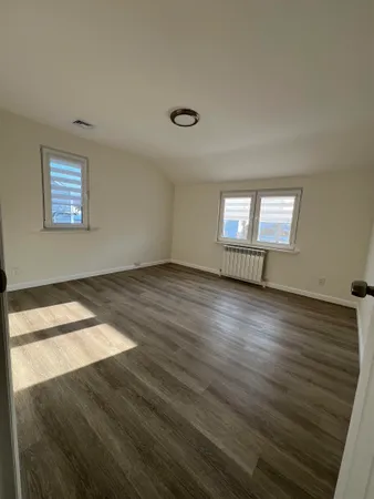 $2,550 | 35 MacArthur Avenue, Unit 2, Hasbrouck Heights, NJ 07604