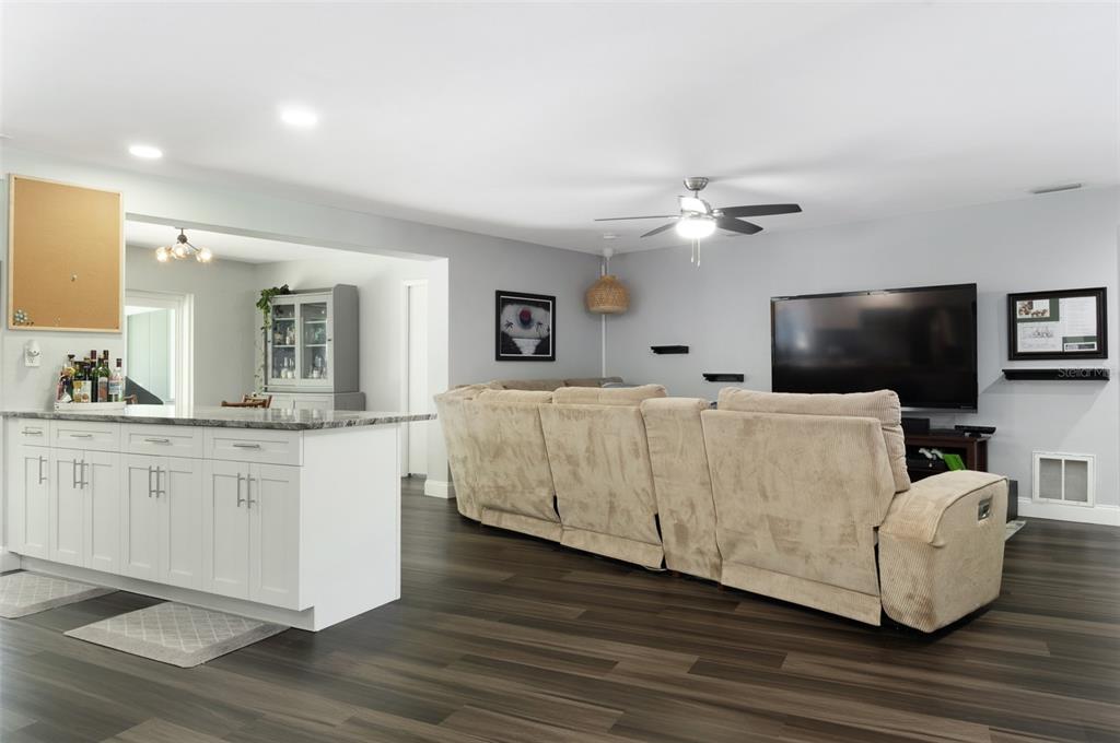 1467 Ridge Top Way Clearwater, FL 33765 - Photo 14 of 41