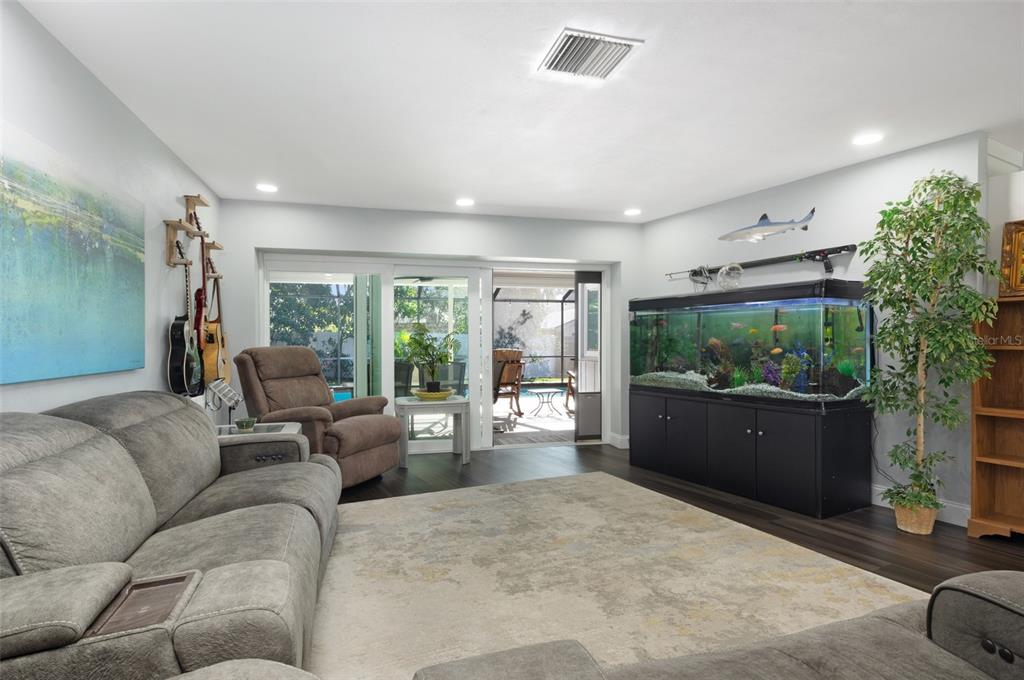 1467 Ridge Top Way Clearwater, FL 33765 - Photo 9 of 41