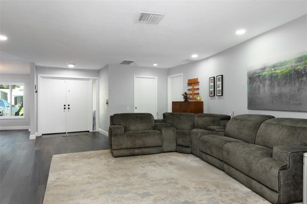 1467 Ridge Top Way Clearwater, FL 33765 - Photo 10 of 41