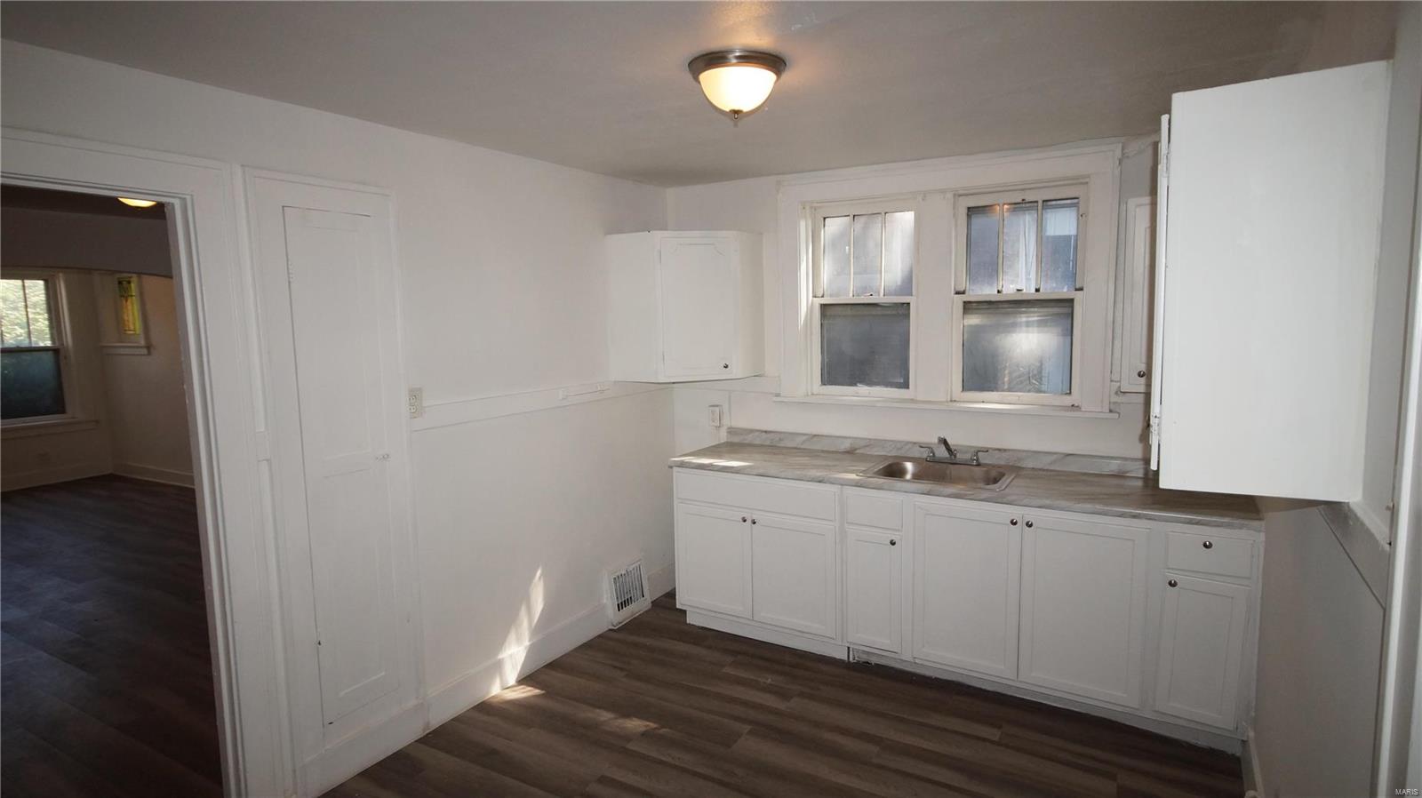 Undisclosed Address St. Louis, MO 63116 - Photo 12 of 29