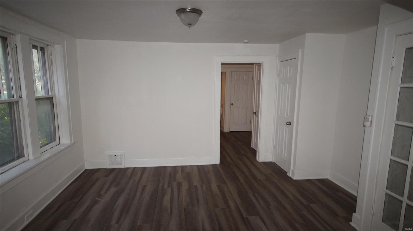 Undisclosed Address St. Louis, MO 63116 - Photo 8 of 29