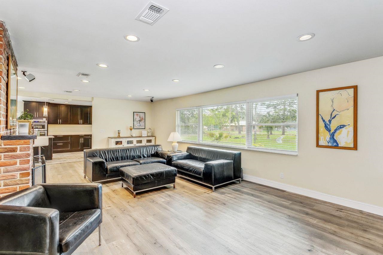 10075 North Loop Road Pensacola, FL 32507 - Photo 6 of 50 Gallery Image 6