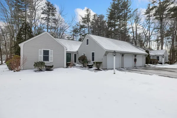 $512,000 | 22 Oakwood Lane, Unit 22, Kennebunk, ME 04043