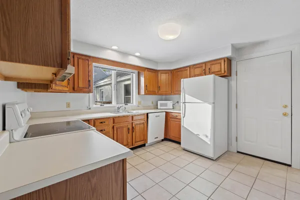 $512,000 | 22 Oakwood Lane, Unit 22, Kennebunk, ME 04043