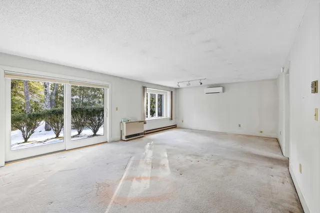 $512,000 | 22 Oakwood Lane, Unit 22, Kennebunk, ME 04043