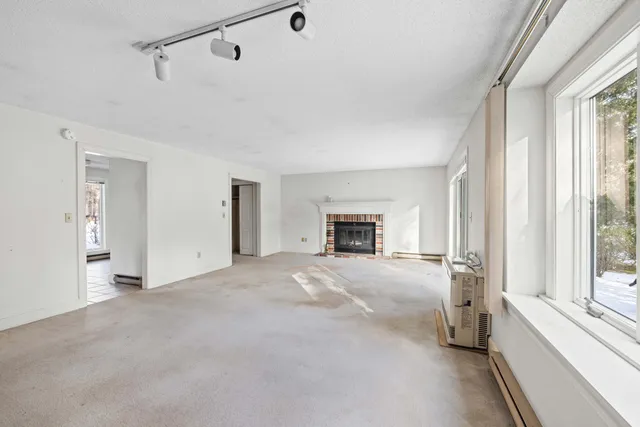 $512,000 | 22 Oakwood Lane, Unit 22, Kennebunk, ME 04043