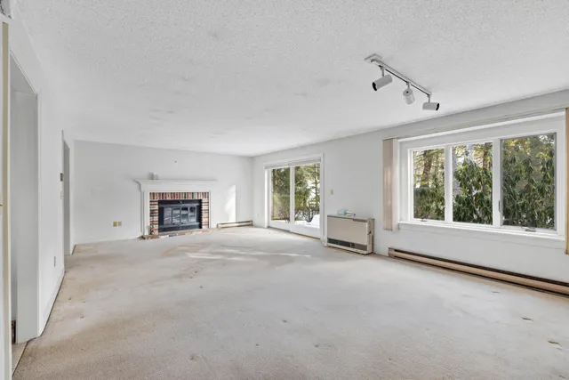 $512,000 | 22 Oakwood Lane, Unit 22, Kennebunk, ME 04043