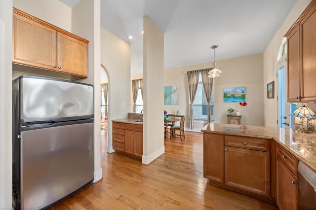 $525,000 | 2611 Commonwealth Street, Houston, TX 77006