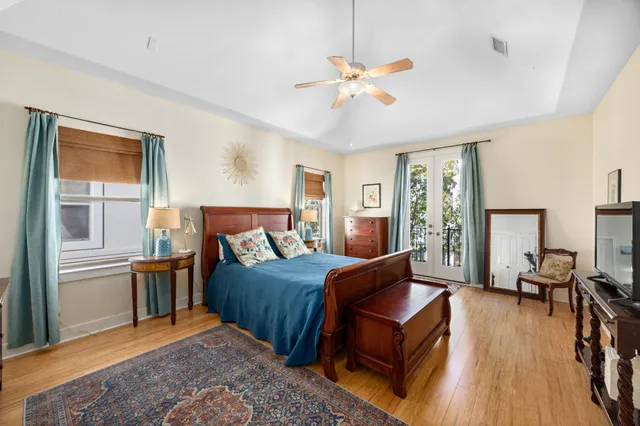 $525,000 | 2611 Commonwealth Street, Houston, TX 77006