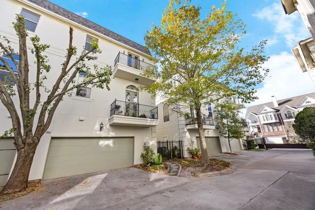 $525,000 | 2611 Commonwealth Street, Houston, TX 77006