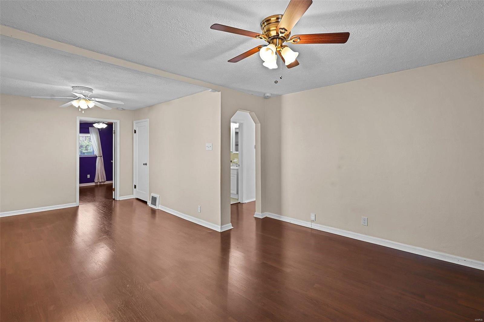 9937 Lackland Road St. Louis, MO 63114 - Photo 3 of 26 Gallery Image 3