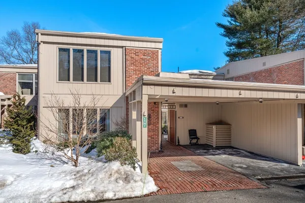 $1,475,000 | 17 Fairgreen Place, Unit 17, Brookline, MA 02467