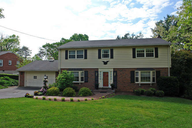 3318 Windsor Road Roanoke, VA 24018 - Photo 1 of 33 Front of Home