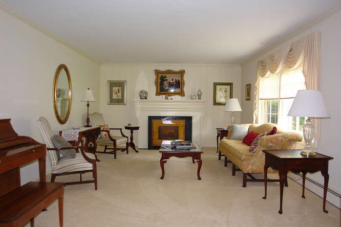 3318 Windsor Road Roanoke, VA 24018 - Photo 20 of 33 Living Room