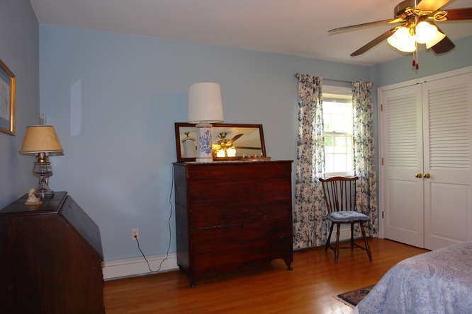 3318 Windsor Road Roanoke, VA 24018 - Photo 5 of 33 Bedroom
