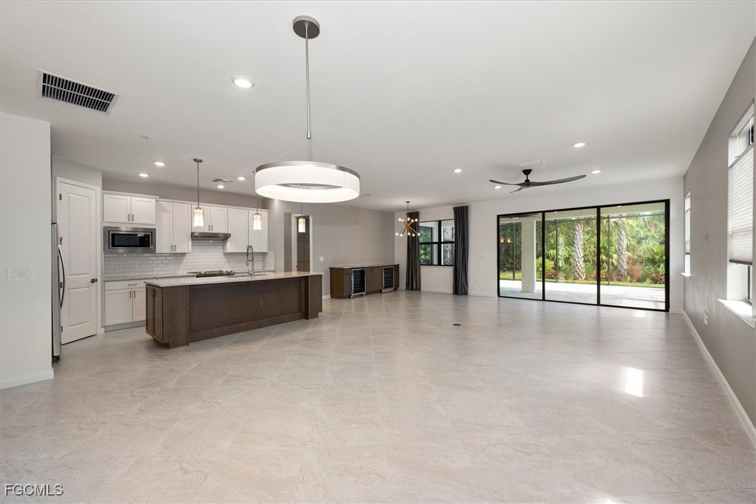 16569 Windsor Way Alva, FL 33920 - Photo 4 of 37