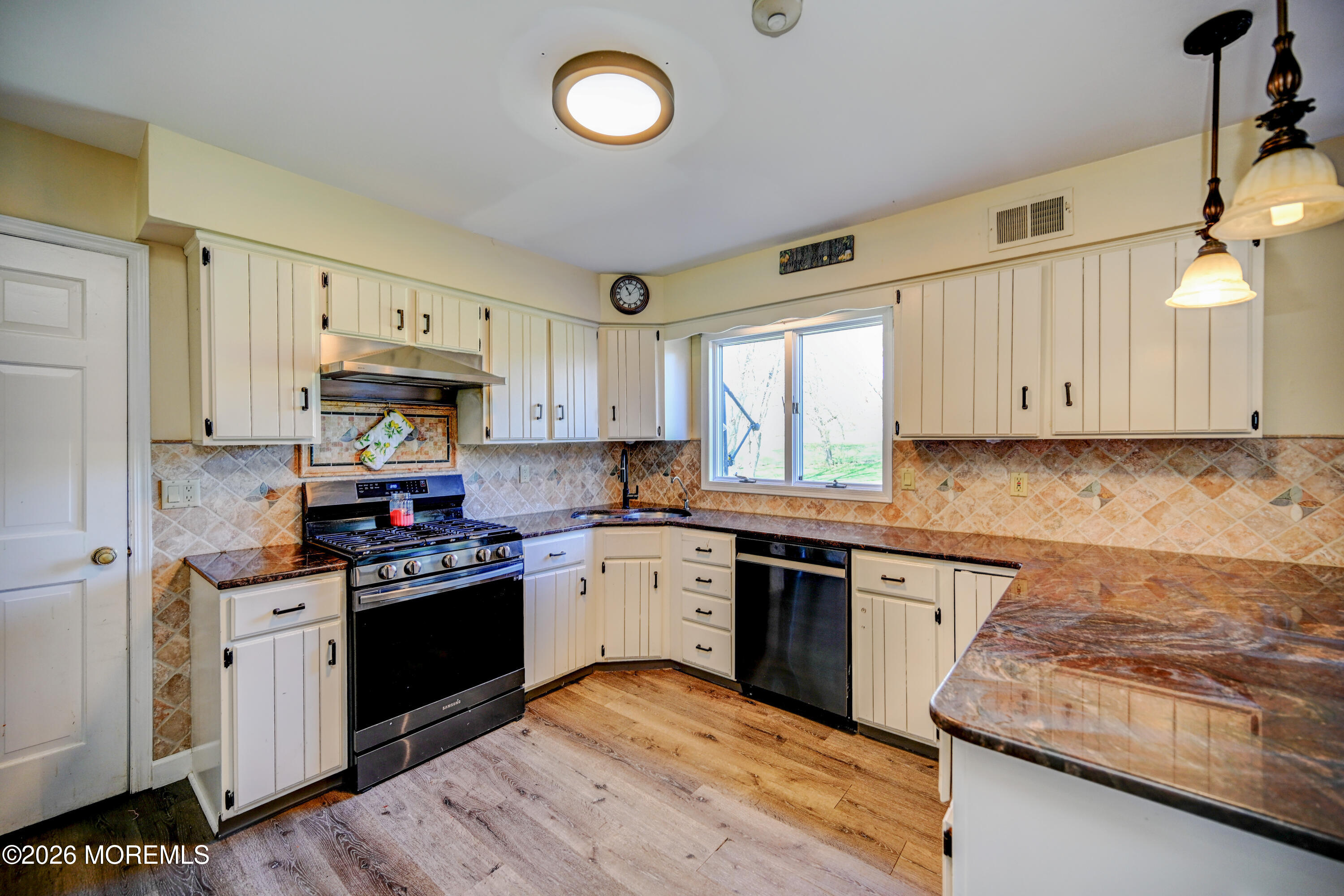 23 Red Hawk Road South Colts Neck, NJ 07722 - Photo 10 of 70 10-Kitchen